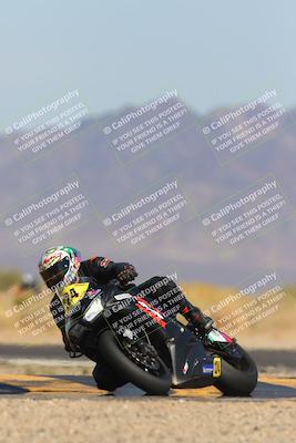 media/Mar-22-2025-CVMA (Sat) [[462c0ffedb]]/Race 13-Amateur Supersport Middleweight/